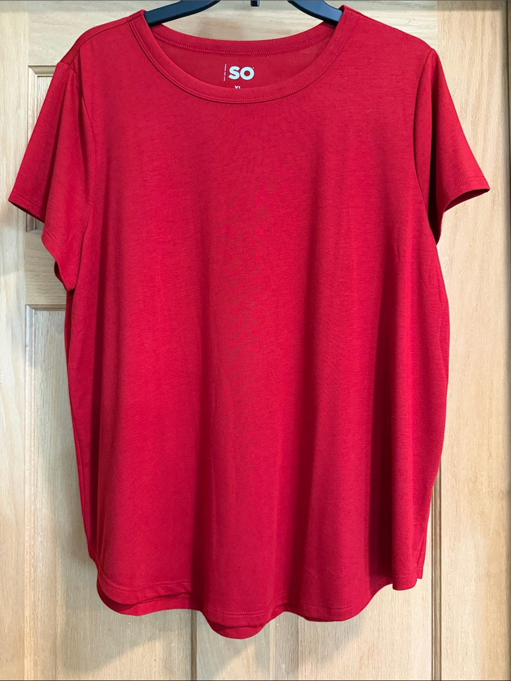 SO Women's Short Sleeve Crewneck Tee in Red